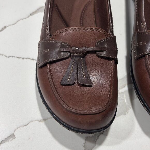 Clarks | Women’s Slip-On Loafers Shoes Sz 6.5 Brown Tassels - Picture 6 of 10